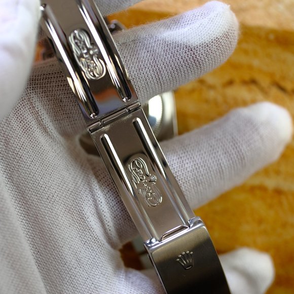 Rolex Datejust Factory Silver Jubilee Dial 36mm - Picture 8 of 8